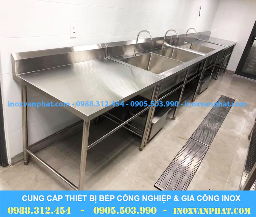 Bàn inox công nghiệp giá tốt