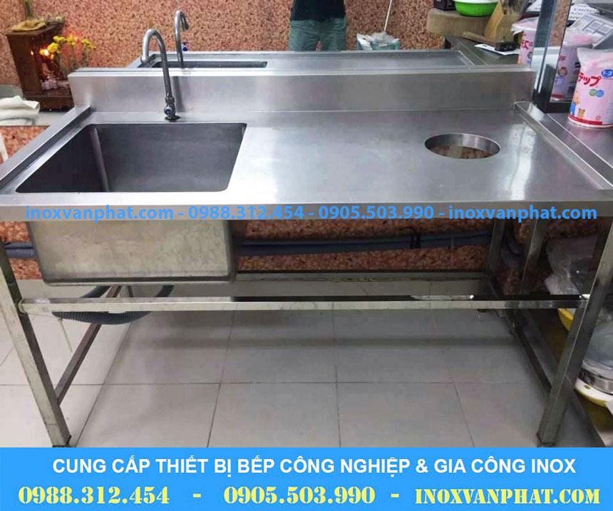 Chậu rửa khu bếp sản xuất từ inox 304